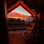 Paradise Hostel *